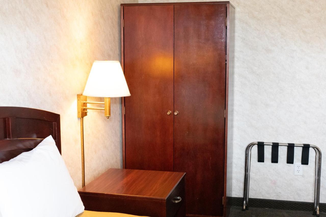 Colfax Inn Екстериор снимка